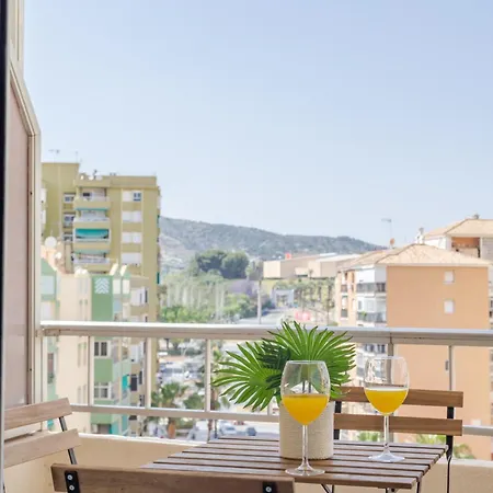 Stylish 2bd In The Centre 10 Minutes Away From The *