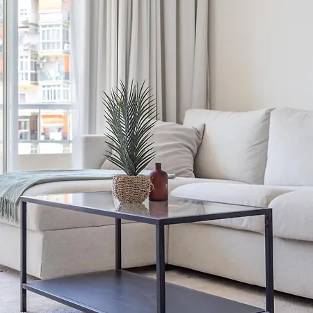 Stylish 2bd In The Centre 10 Minutes Away From The * トレモリノス