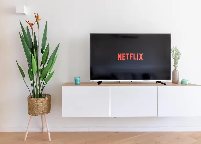 Stylish 2bd In The Centre 10 Minutes Away From The *