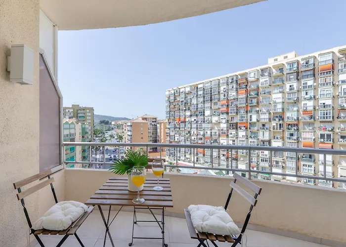 Apartament Stylish 2bd In The Centre 10 Minutes Away From The