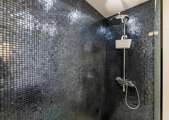 Stylish 2bd In The Centre 10 Minutes Away From The Apartament Torremolinos